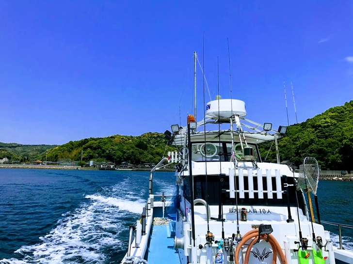 愛媛県松山市遊漁船